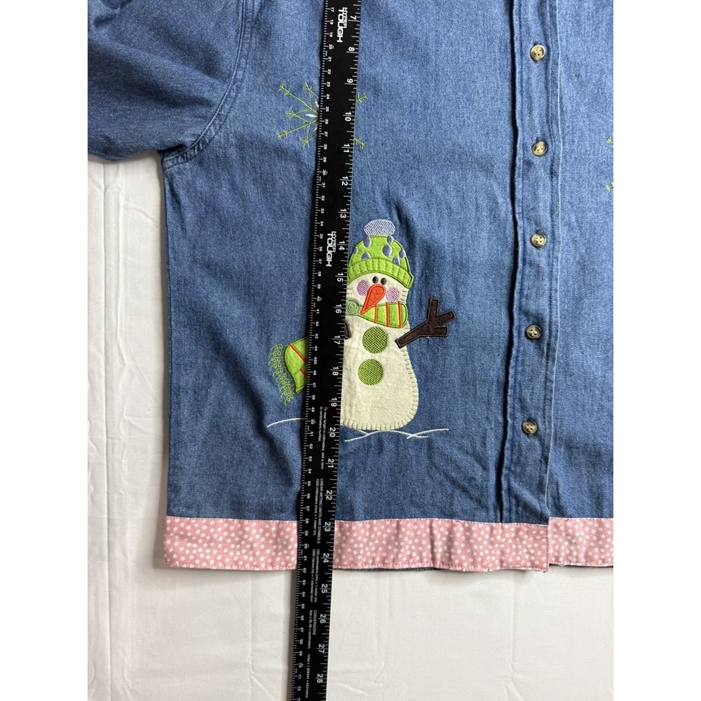 Lighthouse Apparel Women's Blue Denim Top Size L Embroidered Snowman Snowflake - Picture 10 of 11